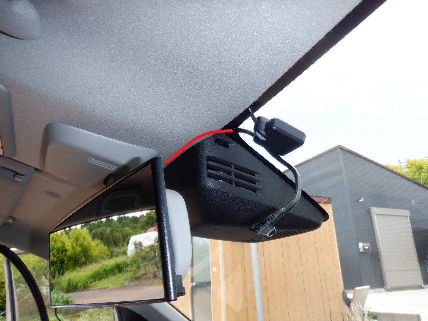 ドライブレコーダー ユピテル SN-TW9700dPの取り付け方 フロントカメラ